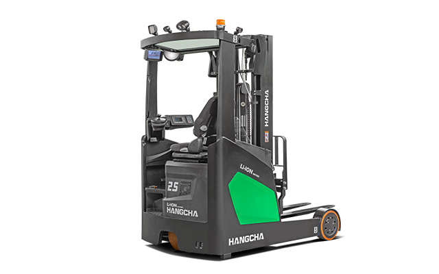 XC Series Reach Truck  3,000-5,000lbs